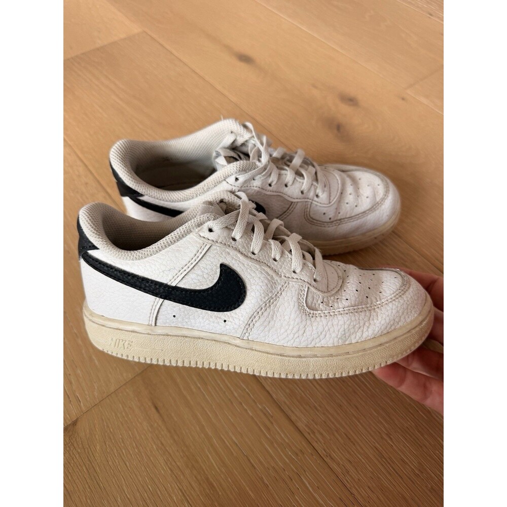 Nike Air Force 1 Low White Black Youth Size 2 2Y